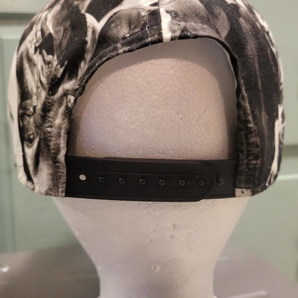 The Walking Dead TWD 2015 AMC All Over Print AOP Snapback Hat Cap OSFM VERY RARE - Picture 8 of 16